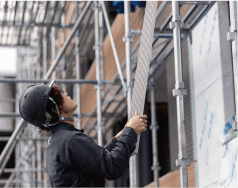 外装工事の様子